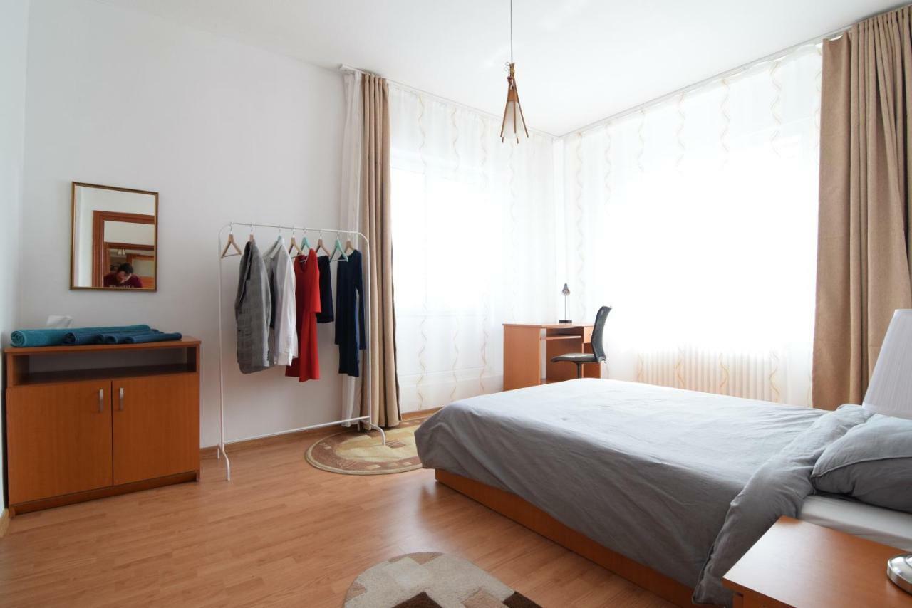 Апартаменты Resedinta Lui Calin Бухарест Экстерьер фото